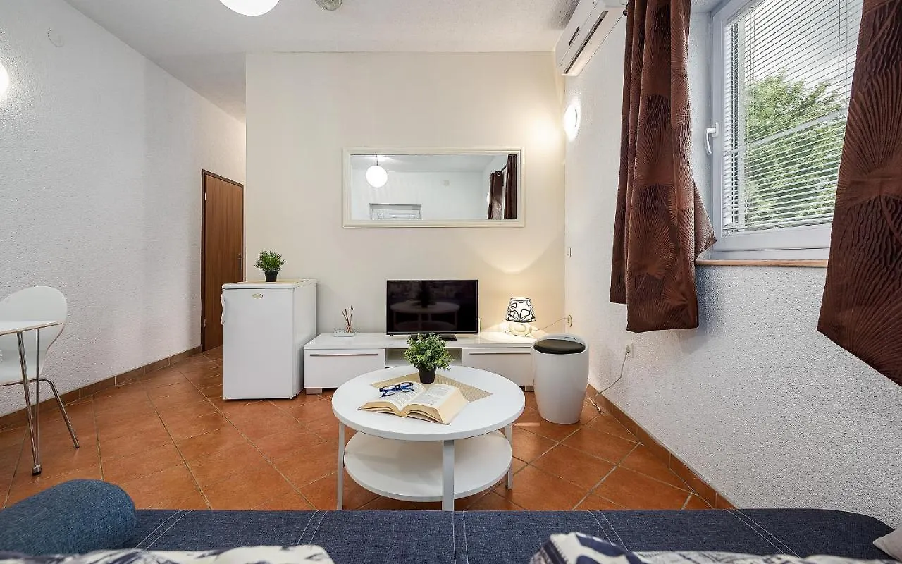 Apartments Finka Terzic Žbandaj